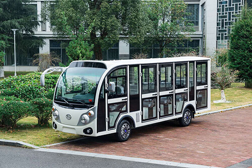 電動(dòng)<a href=http://lannanhai.cn/tags/guanguangche/ target=_blank class=infotextkey>觀光車(chē)</a>如何上路騎